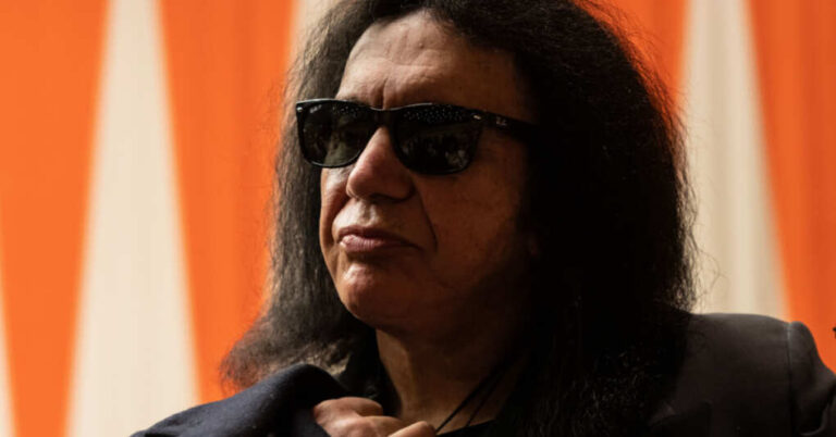 Gene Simmons Makes a Shocking 2024 Prediction Gene Simmons Makes a Shocking 2024 Prediction