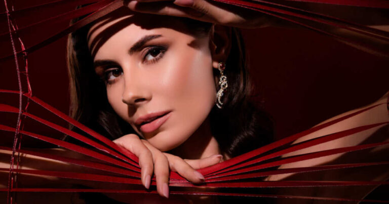 Bring Back Celebrity Spies – Let’s Start With the Kardashians