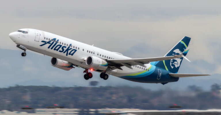 Gaping Hole in Boeing Planes Grounds Max 9 Fleet